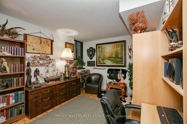 411 - 4 Lisa St, Condo with 3 bedrooms, 2 bathrooms and 1 parking in Brampton ON | Image 8
