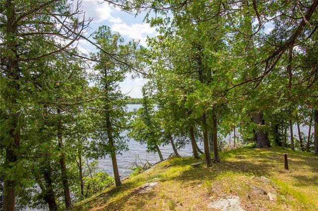 561 Graceys Island, House detached with 2 bedrooms, 1 bathrooms and null parking in Central Frontenac ON | Image 23