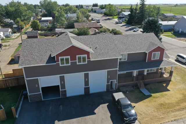 203 1 Street Ne, House detached with 9 bedrooms, 5 bathrooms and 7 parking in Lethbridge County AB | Image 15