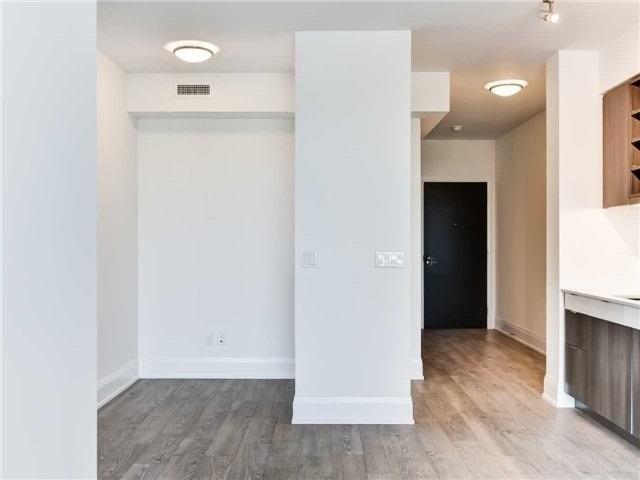 1604 - 101 Erskine Ave, Condo with 1 bedrooms, 1 bathrooms and 1 parking in Toronto ON | Image 19