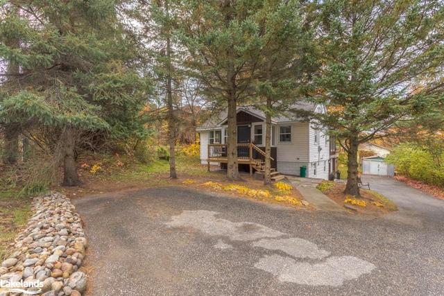 324 Ecclestone Drive, House detached with 3 bedrooms, 2 bathrooms and 5 parking in Bracebridge ON | Image 12