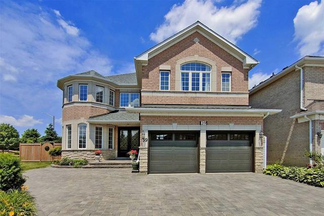 39 Bayfield Dr, House detached with 5 bedrooms, 6 bathrooms and 6 parking in Richmond Hill ON | Card Image