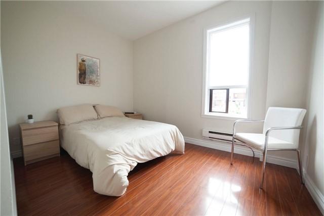 Upper - 368 Osler St, House attached with 2 bedrooms, 1 bathrooms and null parking in Toronto ON | Image 3