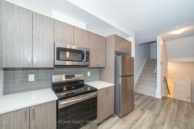 535 Lourmarin Pt, House attached with 2 bedrooms, 2 bathrooms and 2 parking in Ottawa ON | Image 9