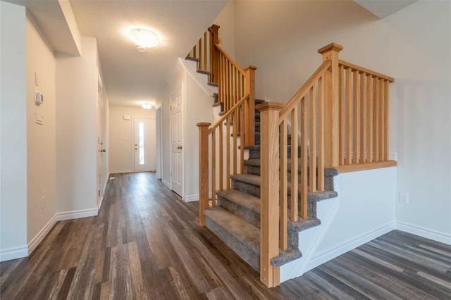 2974 Turner Cres, House attached with 4 bedrooms, 3 bathrooms and 2 parking in London ON | Image 35
