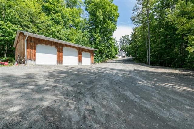 1330 Line 1 S. Line, House detached with 2 bedrooms, 3 bathrooms and 20 parking in Oro Medonte ON | Image 31