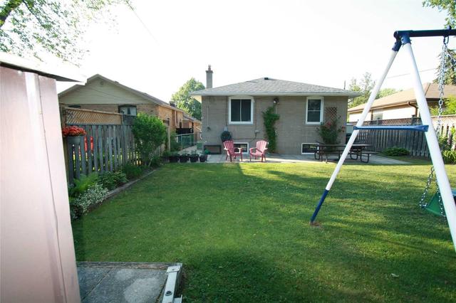 55 Flintridge Rd, House detached with 3 bedrooms, 2 bathrooms and 3 parking in Toronto ON | Image 20