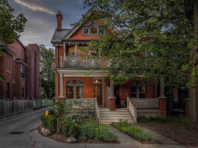 227 Crawford St, House semidetached with 3 bedrooms, 3 bathrooms and 1 parking in Toronto ON | Image 32