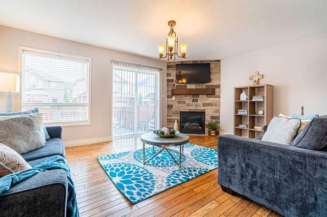 1230 Newell St, House semidetached with 3 bedrooms, 3 bathrooms and 4 parking in Milton ON | Image 4