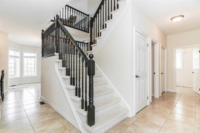 38 Cox Crt, House detached with 3 bedrooms, 3 bathrooms and 4 parking in Guelph ON | Image 9