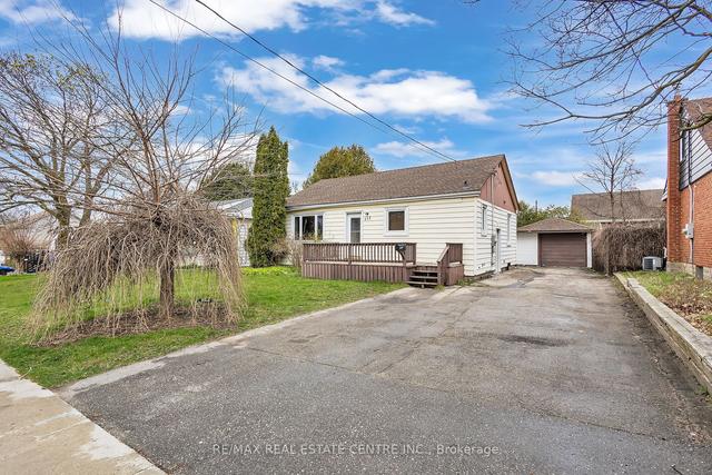 112 Kehl St, House detached with 2 bedrooms, 1 bathrooms and 7 parking in Kitchener ON | Image 30