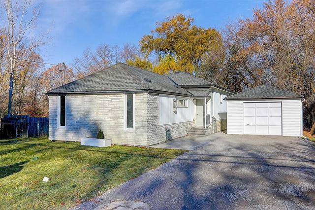 30 Bradford St, House detached with 3 bedrooms, 2 bathrooms and 7 parking in East Gwillimbury ON | Card Image