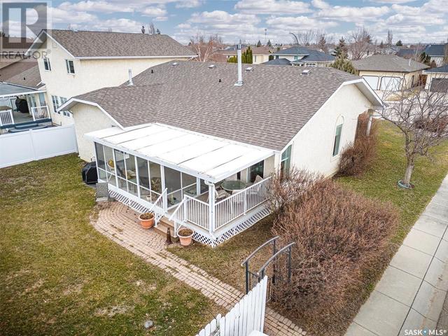 502 Blackthorn Crescent, House detached with 4 bedrooms, 3 bathrooms and null parking in Saskatoon SK | Image 3