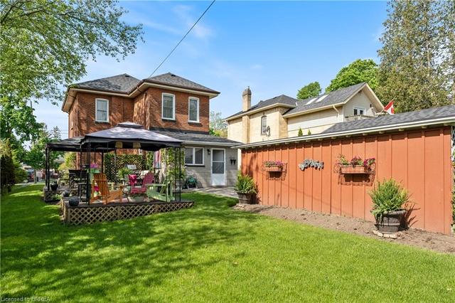 25 St Andrew Street, House detached with 4 bedrooms, 1 bathrooms and 4 parking in Brant ON | Image 27