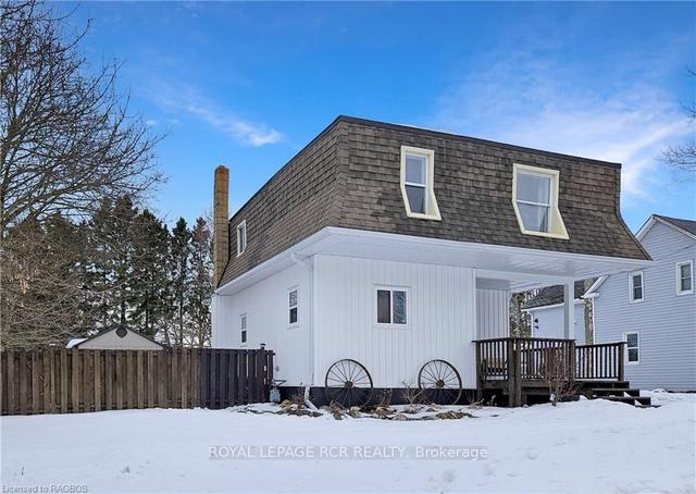 136 Isla St, House detached with 3 bedrooms, 2 bathrooms and 2 parking in Grey Highlands ON | Image 12