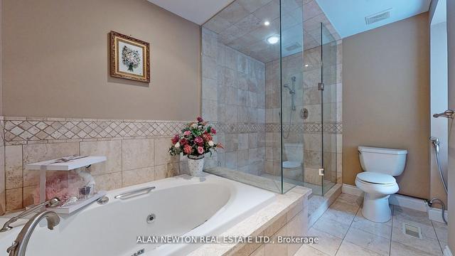 15 Laureleaf Rd, House detached with 4 bedrooms, 5 bathrooms and 8 parking in Markham ON | Image 27
