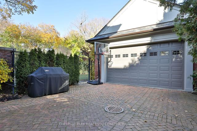 84 Chestnut Park Rd, House detached with 6 bedrooms, 8 bathrooms and 5 parking in Toronto ON | Image 35