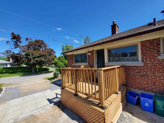 374 Phillip Murray Ave E, House detached with 3 bedrooms, 1 bathrooms and 3 parking in Oshawa ON | Image 5