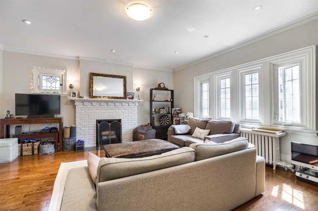 6 Oriole Gdns, House detached with 5 bedrooms, 7 bathrooms and 2 parking in Toronto ON | Image 6