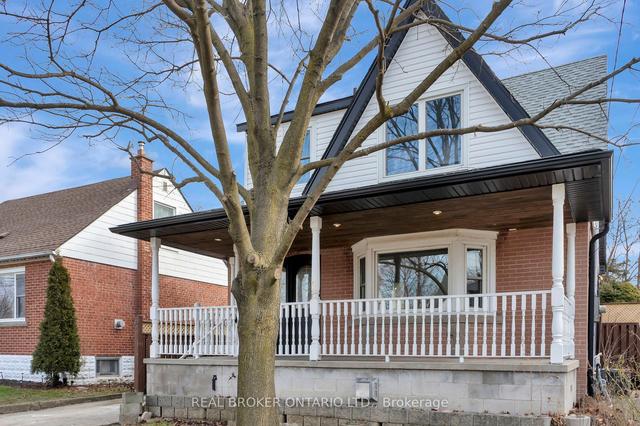 221 East 14th St, House detached with 3 bedrooms, 2 bathrooms and 1 parking in Hamilton ON | Image 12