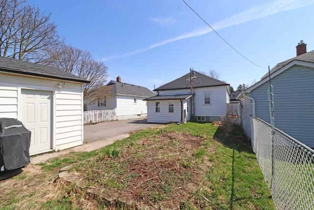 88 Westmoreland Ave, House detached with 2 bedrooms, 2 bathrooms and 4 parking in Oshawa ON | Image 14