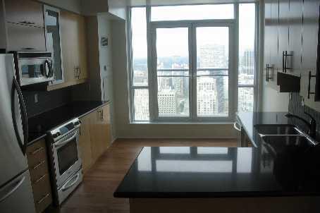 lph 2 - 763 Bay St, Condo with 2 bedrooms, 2 bathrooms and 2 parking in Toronto ON | Image 2