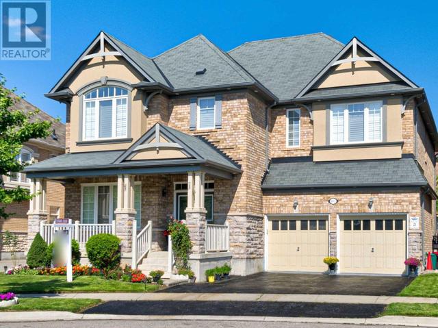 413 Coombs Crt, House detached with 4 bedrooms, 4 bathrooms and 4 parking in Milton ON | Image 2