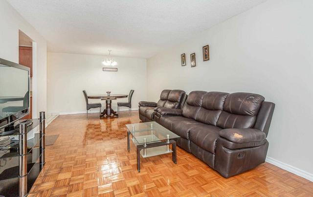 1005 - 21 Markbrook Lane, Condo with 2 bedrooms, 2 bathrooms and 1 parking in Toronto ON | Image 2