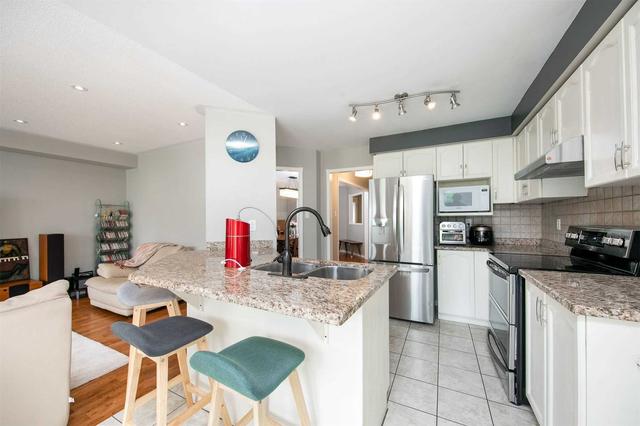 38 Wells Cres, House detached with 4 bedrooms, 4 bathrooms and 3 parking in Whitby ON | Image 34