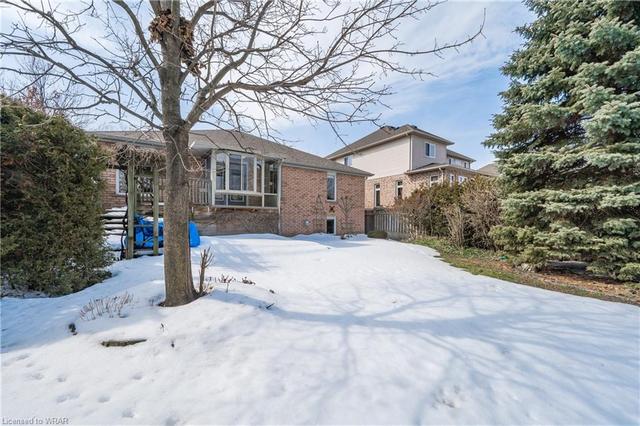 514 Yorkshire Drive, House detached with 4 bedrooms, 3 bathrooms and 4 parking in Waterloo ON | Image 35