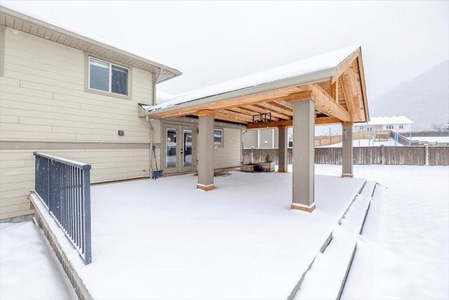 2311 Falcon Court, House detached with 3 bedrooms, 2 bathrooms and 5 parking in Sparwood BC | Image 61