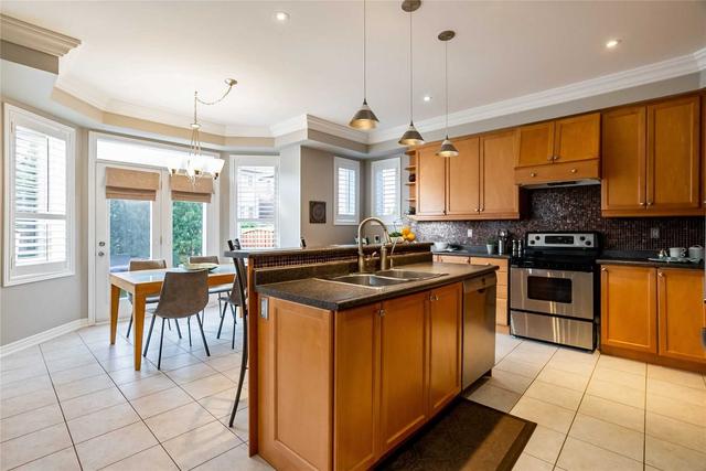 114 Jefferson Forest Dr, House detached with 4 bedrooms, 4 bathrooms and 8 parking in Richmond Hill ON | Image 4