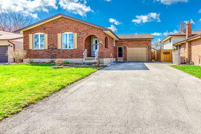 47 Page Dr, House detached with 3 bedrooms, 2 bathrooms and 3 parking in Welland ON | Image 1