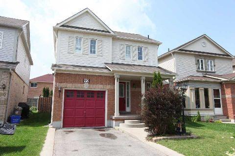 92 Charleswood Circ, House detached with 3 bedrooms, 4 bathrooms and 2 parking in Brampton ON | Image 1