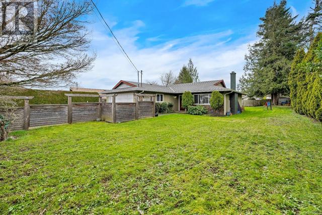 2053 Stelly's Cross Rd, House detached with 3 bedrooms, 2 bathrooms and 3 parking in Central Saanich BC | Image 26