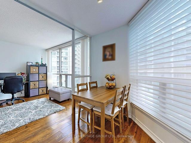 806 - 30 Holly St, Condo with 2 bedrooms, 2 bathrooms and 1 parking in Toronto ON | Image 11