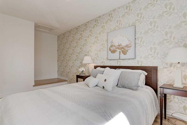 20 - 2 Withrow Ave, Townhouse with 2 bedrooms, 2 bathrooms and 1 parking in Toronto ON | Image 15