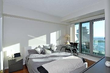 sph2-01 - 10 Yonge St, Condo with 1 bedrooms, 2 bathrooms and 1 parking in Toronto ON | Image 5