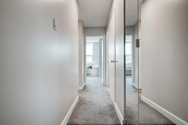 111 - 966 Inverhouse Dr, Condo with 3 bedrooms, 2 bathrooms and 1 parking in Mississauga ON | Image 11