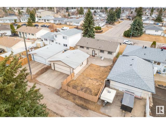 9016 135a Av Nw, House detached with 3 bedrooms, 1 bathrooms and 4 parking in Edmonton AB | Image 43