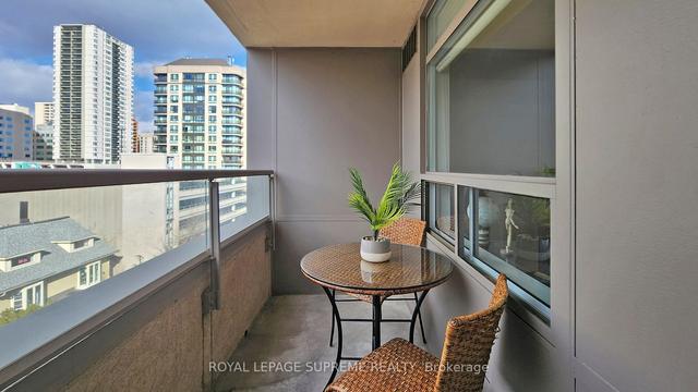 812 - 5 Rosehill Ave, Condo with 2 bedrooms, 2 bathrooms and 1 parking in Toronto ON | Image 27