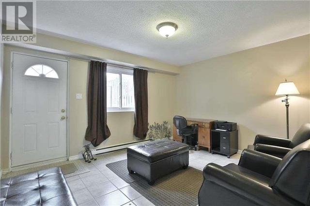 37 - 23 Watsons Lane, Townhouse with 3 bedrooms, 2 bathrooms and 2 parking in Hamilton ON | Image 20