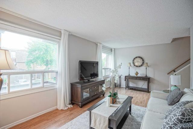 18 Renata Royal Way, Townhouse with 3 bedrooms, 3 bathrooms and 2 parking in Toronto ON | Image 25