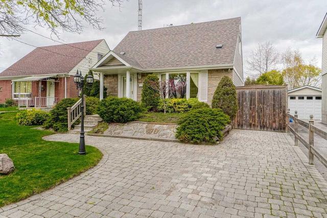 90 Delma Dr, House detached with 3 bedrooms, 1 bathrooms and 4 parking in Toronto ON | Image 12