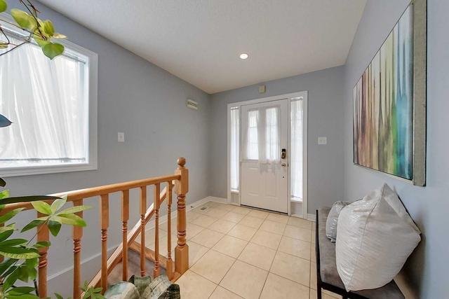 1109 Sabina Crt, House detached with 2 bedrooms, 3 bathrooms and 6 parking in Mississauga ON | Image 22