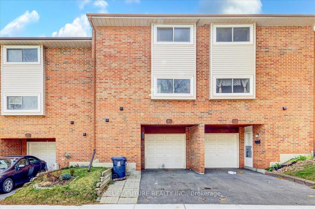 25 - 170 Wickson Tr, Townhouse with 3 bedrooms, 2 bathrooms and 2 parking in Toronto ON | Image 1