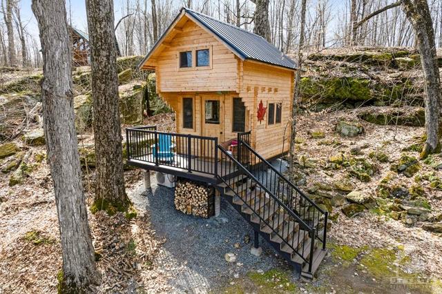 New 2022, charming Bunkie | Image 24