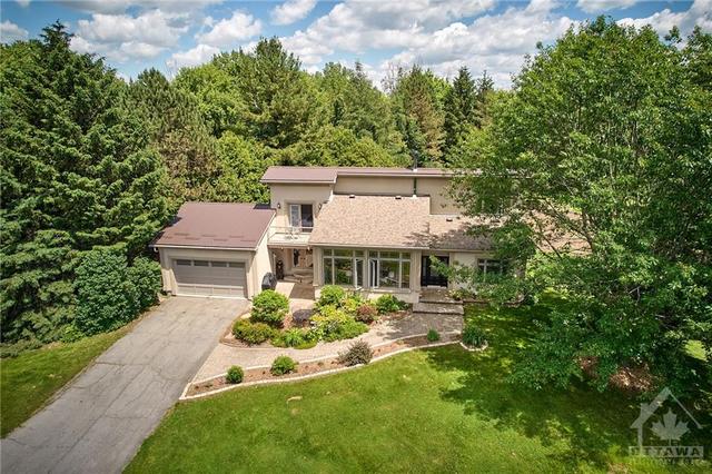 3767 Mapleshore Drive, House detached with 4 bedrooms, 3 bathrooms and 8 parking in North Grenville ON | Image 2