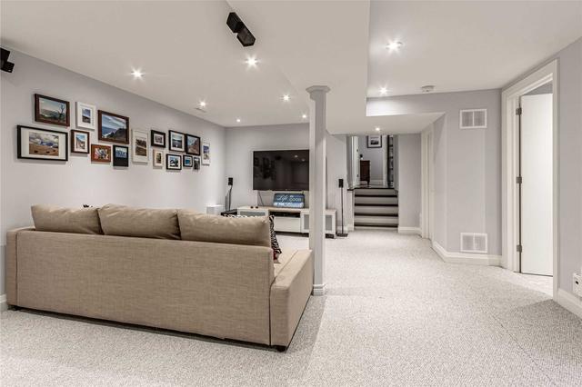 1255 Lakeview Dr, House detached with 4 bedrooms, 2 bathrooms and 3 parking in Oakville ON | Image 16