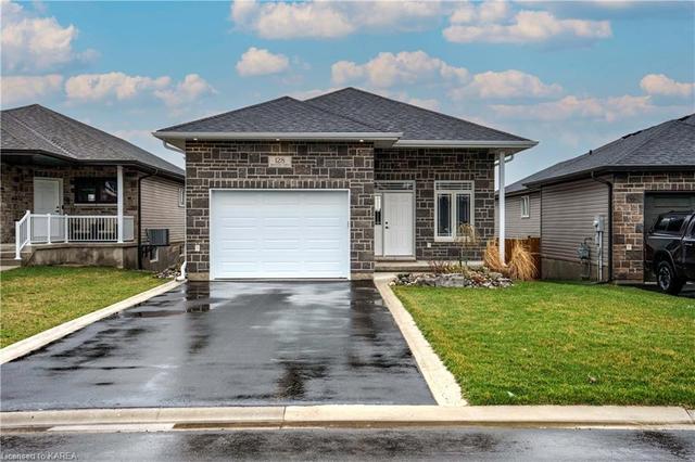 128 Brennan Crescent, House detached with 4 bedrooms, 3 bathrooms and 3 parking in Loyalist ON | Image 1